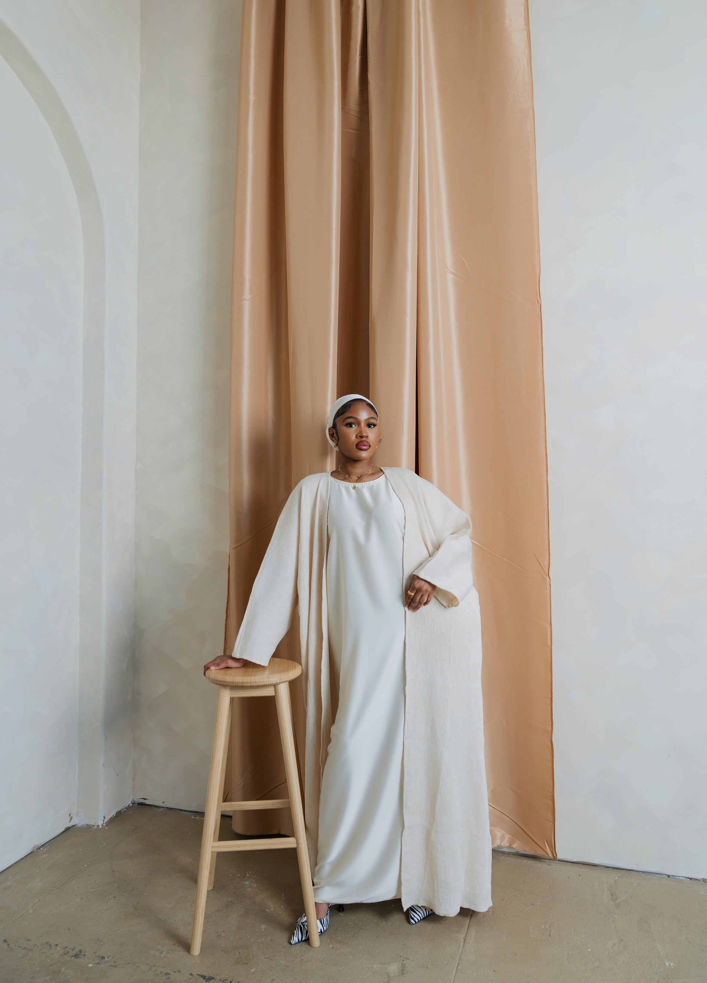 Shimmer Crinkle Open Abaya Set- Cream